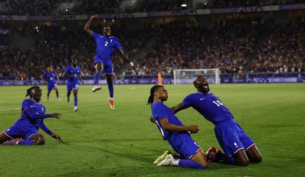 竞技状态火爆,球员冲突频发 竞技状态火爆,球员冲突频发