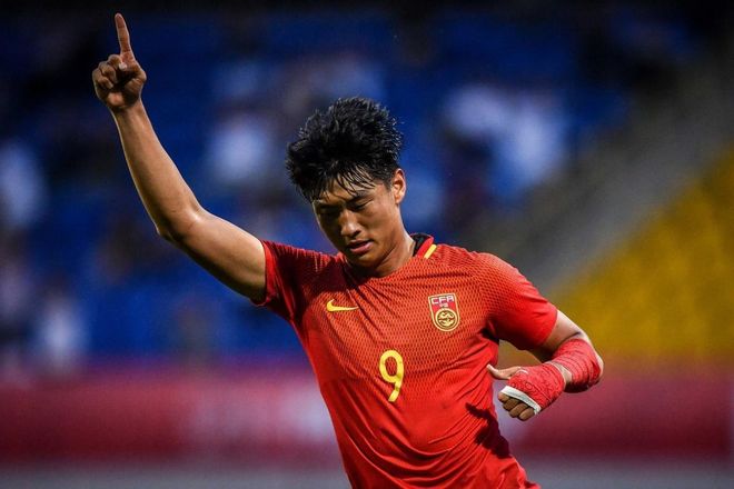 星空体育登录入口-黄金一代球员积极备战，备受球迷期待