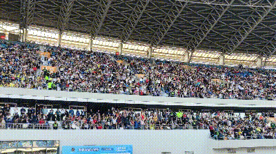 星空体育新闻-包含足球比赛现场观众热情洋溢，壮观场面震撼人心的词条