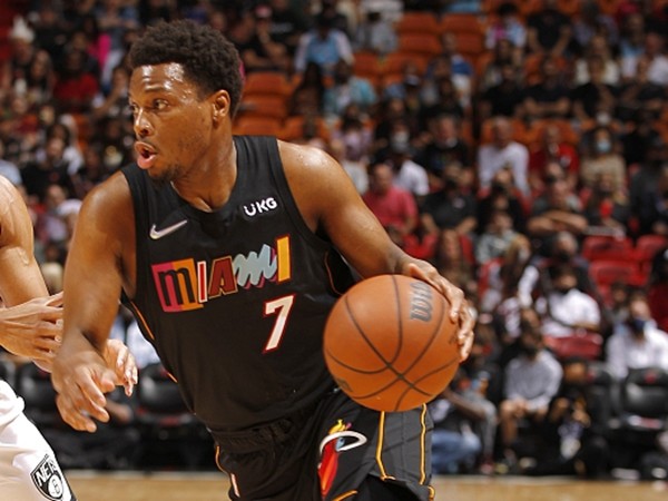 关于热火逆转独行侠,成功保住榜首位置的信息 关于热火逆转独行侠,成功保住榜首位置的信息