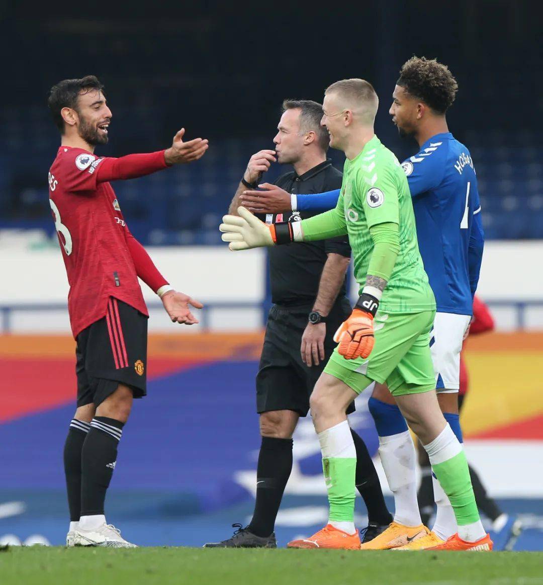 星空体育官网-斯托克城队员英勇奋战，取得重要胜利