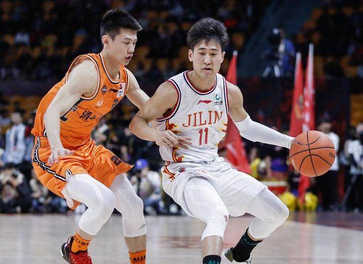 沙尔克04战术调整,决心击败对手稳住阵脚的简单介绍 沙尔克04战术调整,决心击败对手稳住阵脚的简单介绍