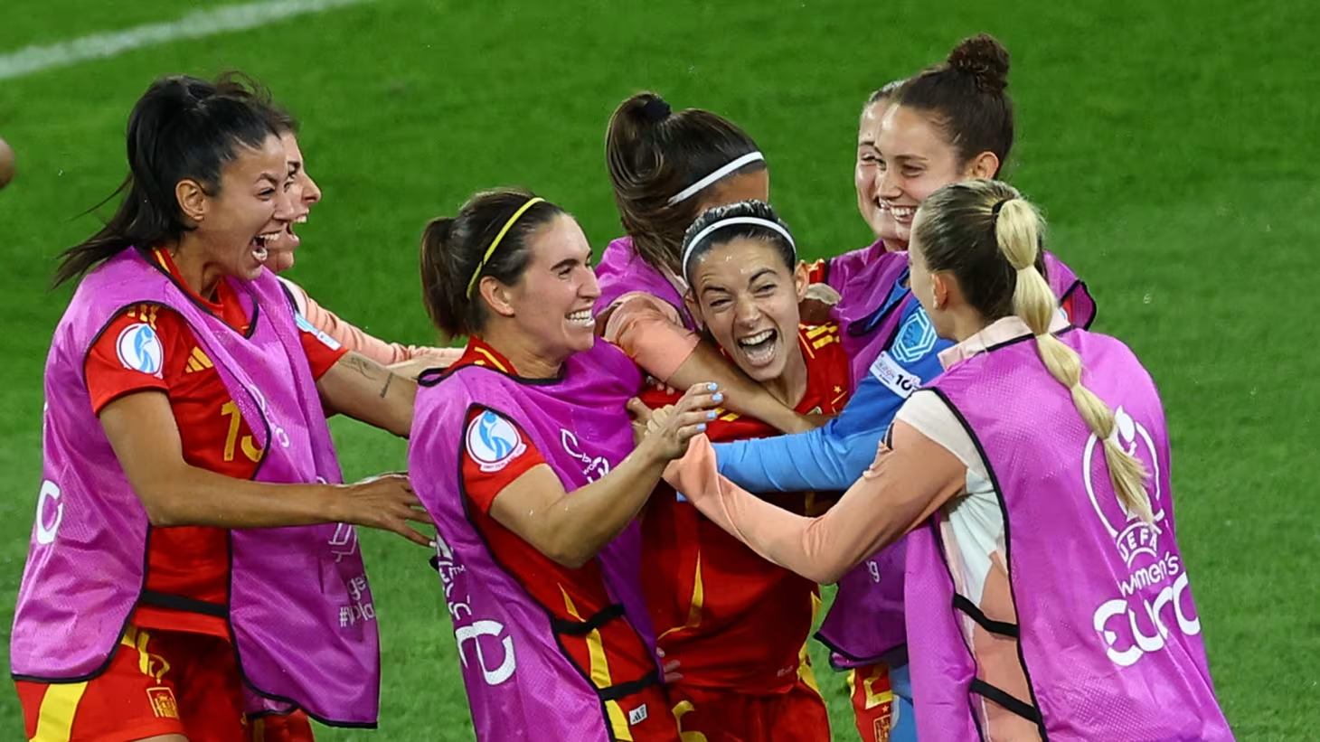 星空体育注册-瑞士女子足球国家队夺得地区赛亚军