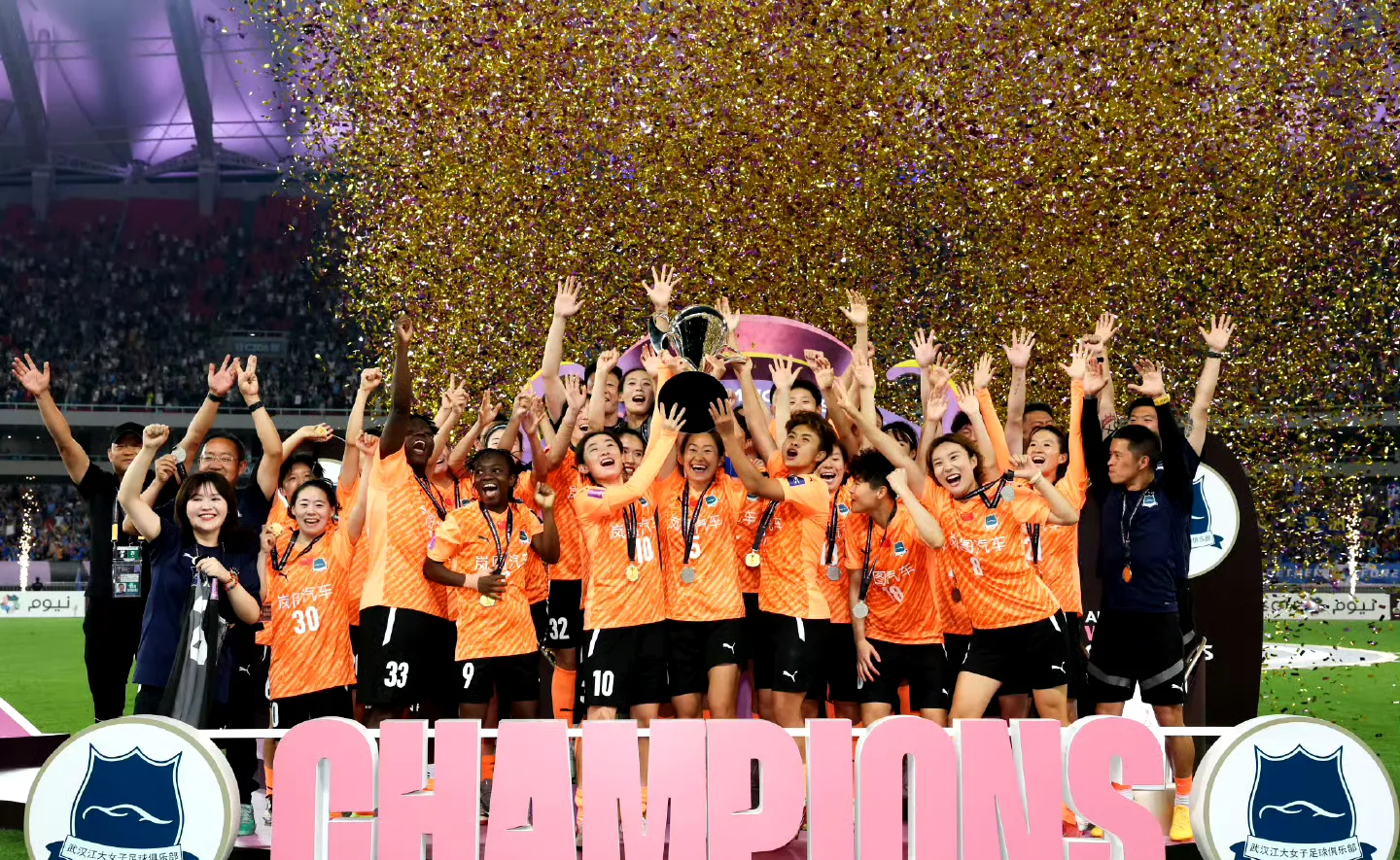 瑞士女子足球国家队夺得地区赛亚军 瑞士女子足球国家队夺得地区赛亚军