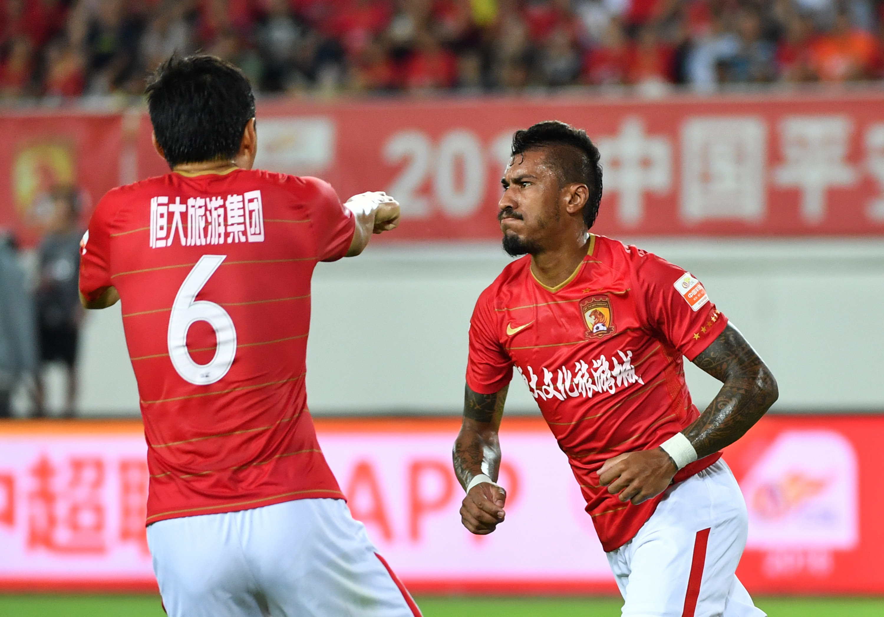 包含重庆斯威队员连续进球,助球队保持不败的词条 包含重庆斯威队员连续进球,助球队保持不败的词条