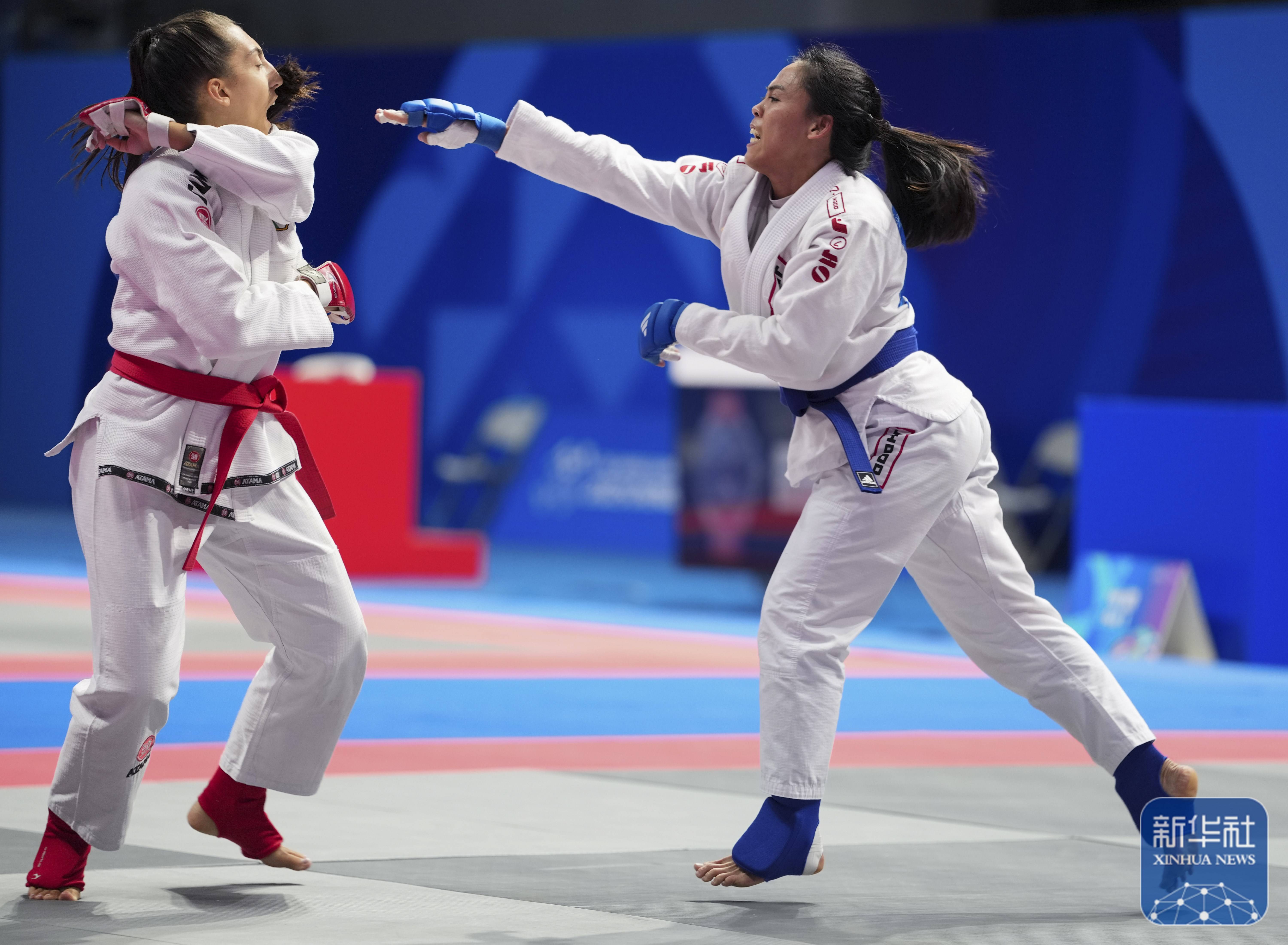 泰国女足在友谊赛中展现团队实力 泰国女足在友谊赛中展现团队实力