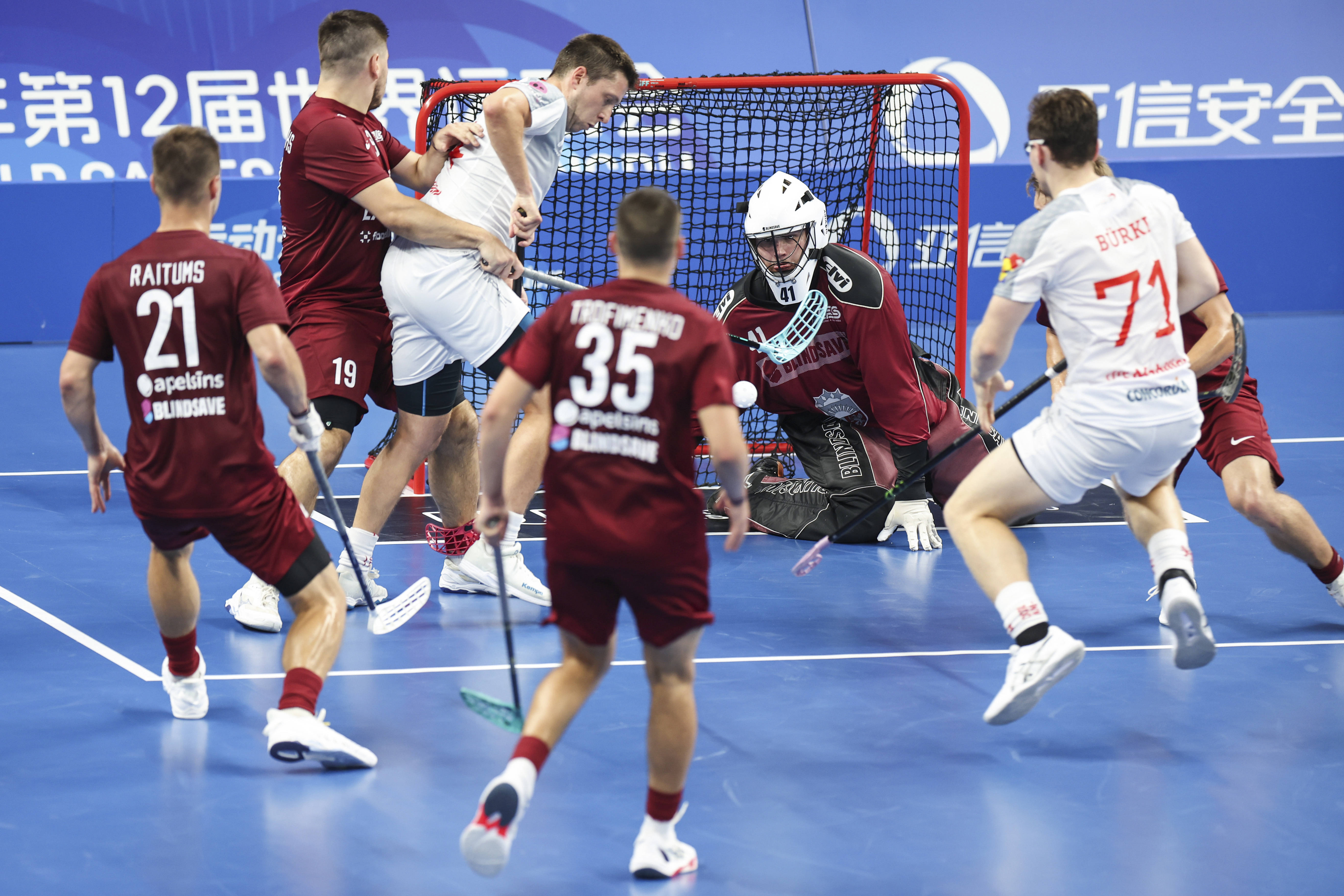 拉脱维亚迎战荷兰，欧预赛龙战大战备受关注的简单介绍