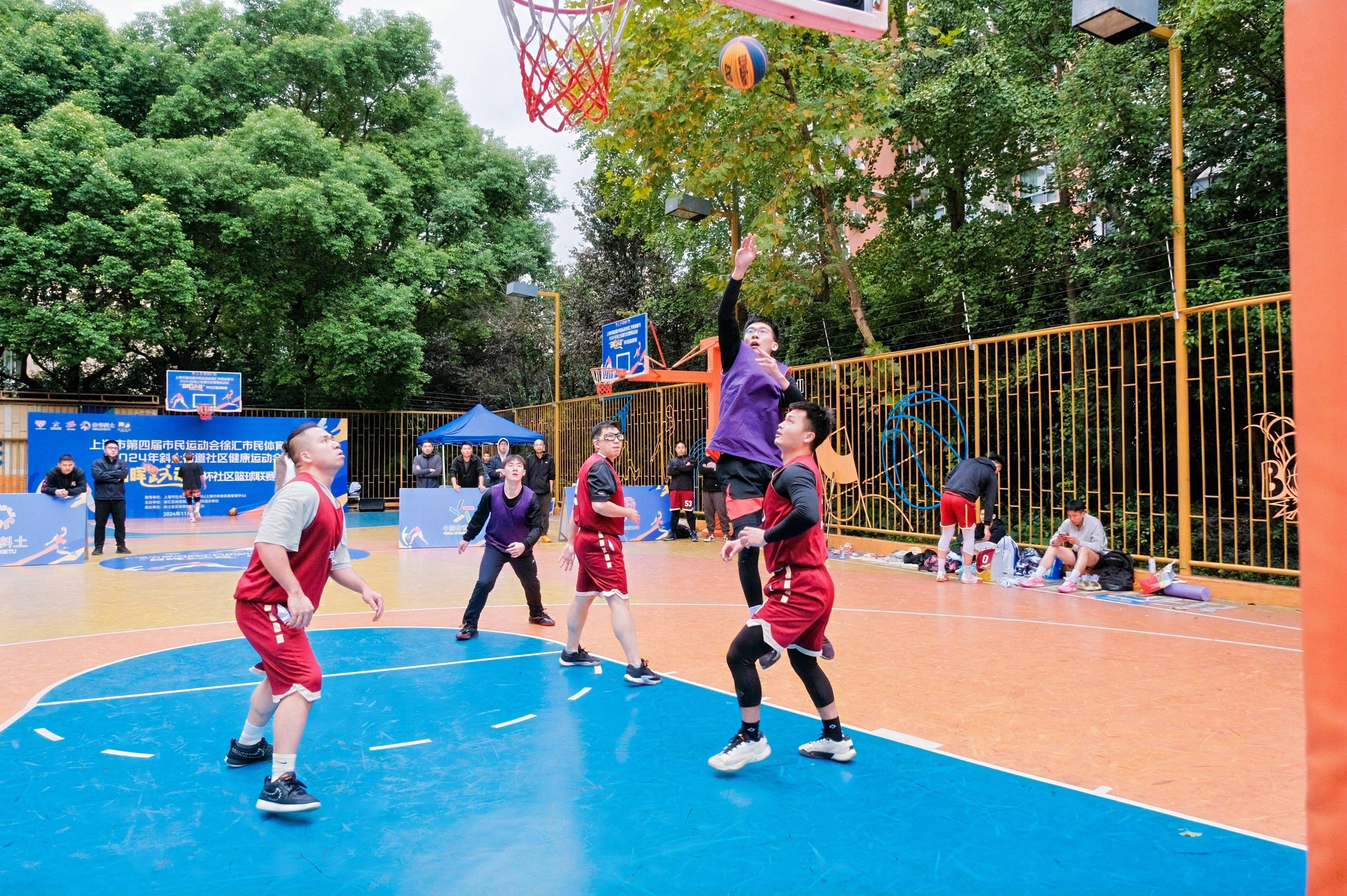 星空体育app-关于国际篮球明星参加慈善赛捐助社区活动的信息