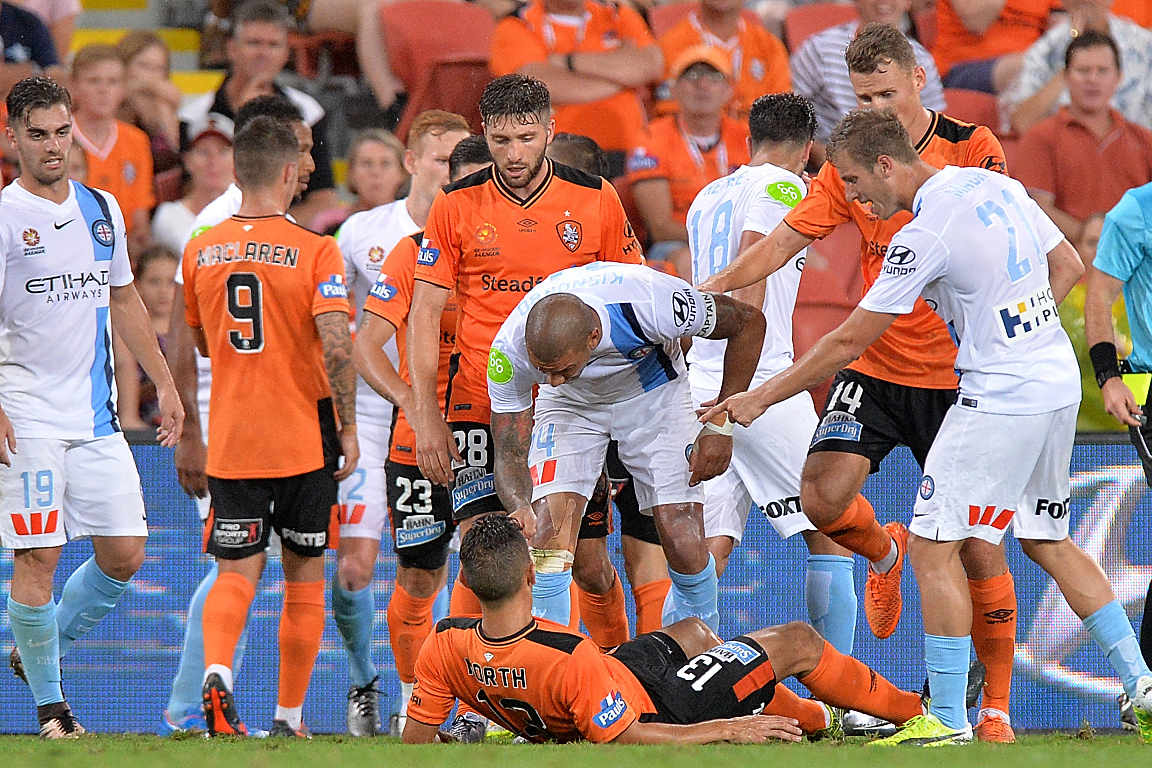 星空体育竞技-澳大利亚水球队默契配合-夺取胜利