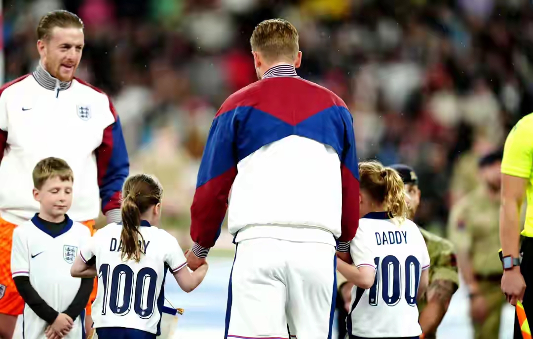 英格兰小胜丹麦，性情大逆转